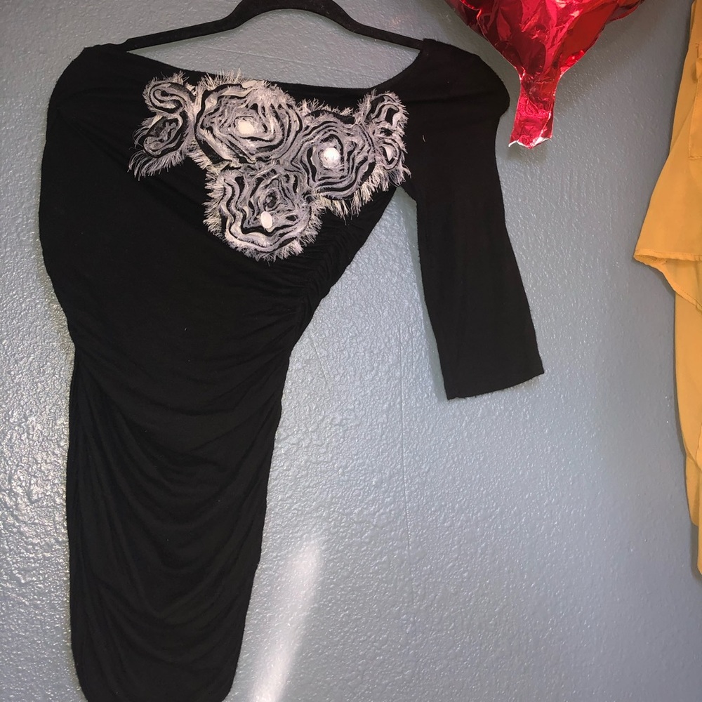 one sleeve top ! 😍